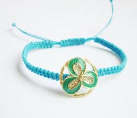 Vintage Green Leafs Button in Blue Adjustable Friendship Bracelet - Gift under 15 - Gift for Her